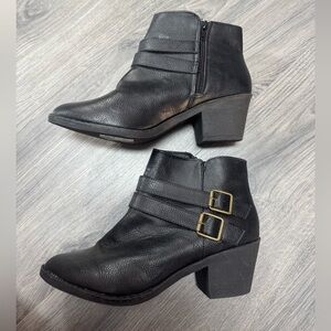 Black Ankle Boots with Double Buckle and Stacked Heel